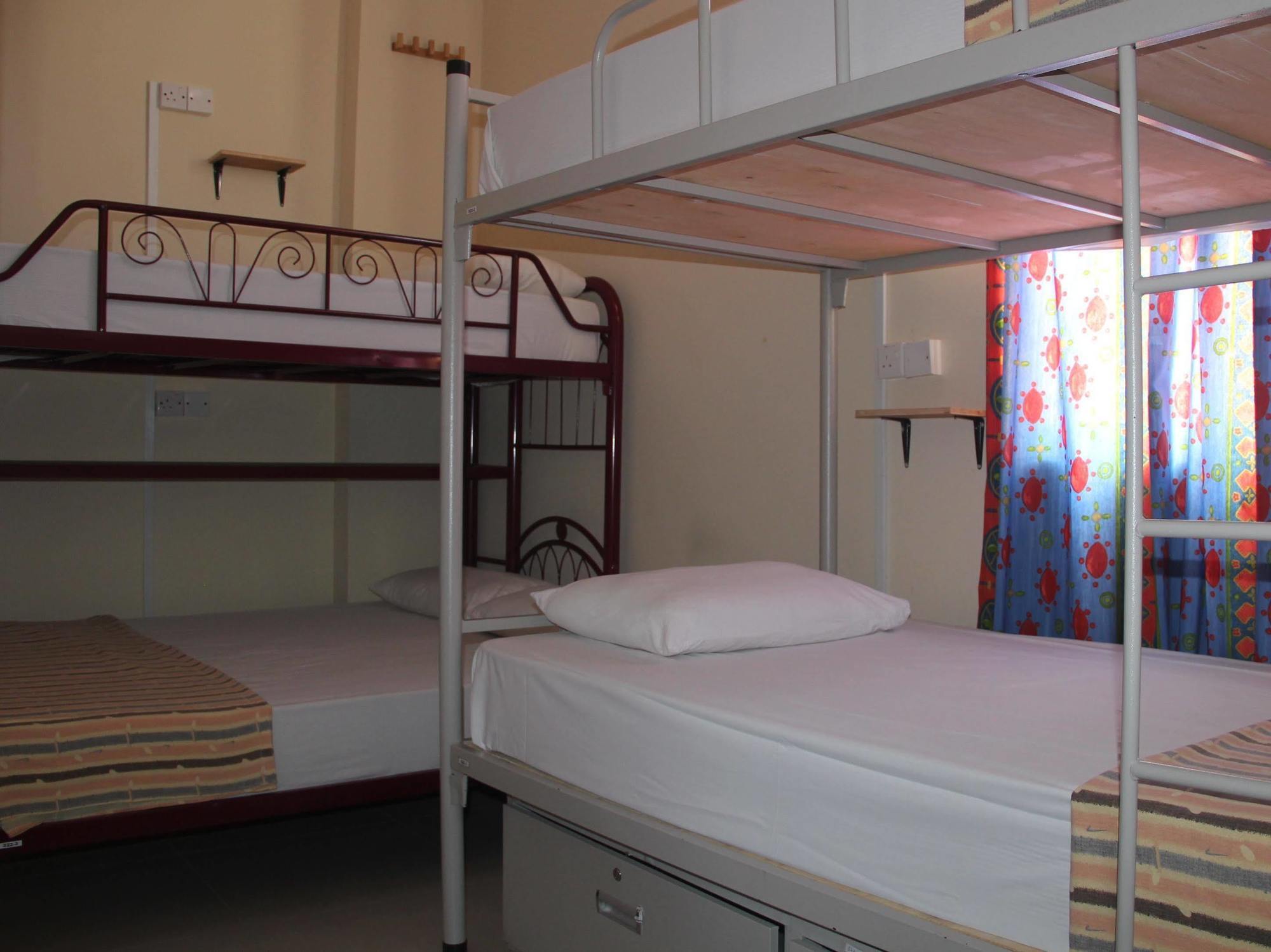 Mitraa Inn Сингапур Екстериор снимка